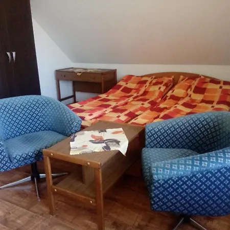 Fenyo Vendeghaz * Andornaktalya