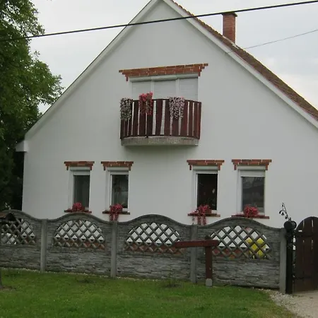 Guest house Fenyo Vendeghaz
